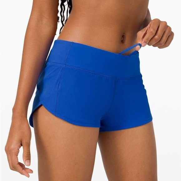 Lululemon Speed Up Low-Rise Lined Short 2.5” - Picture 2 of 5